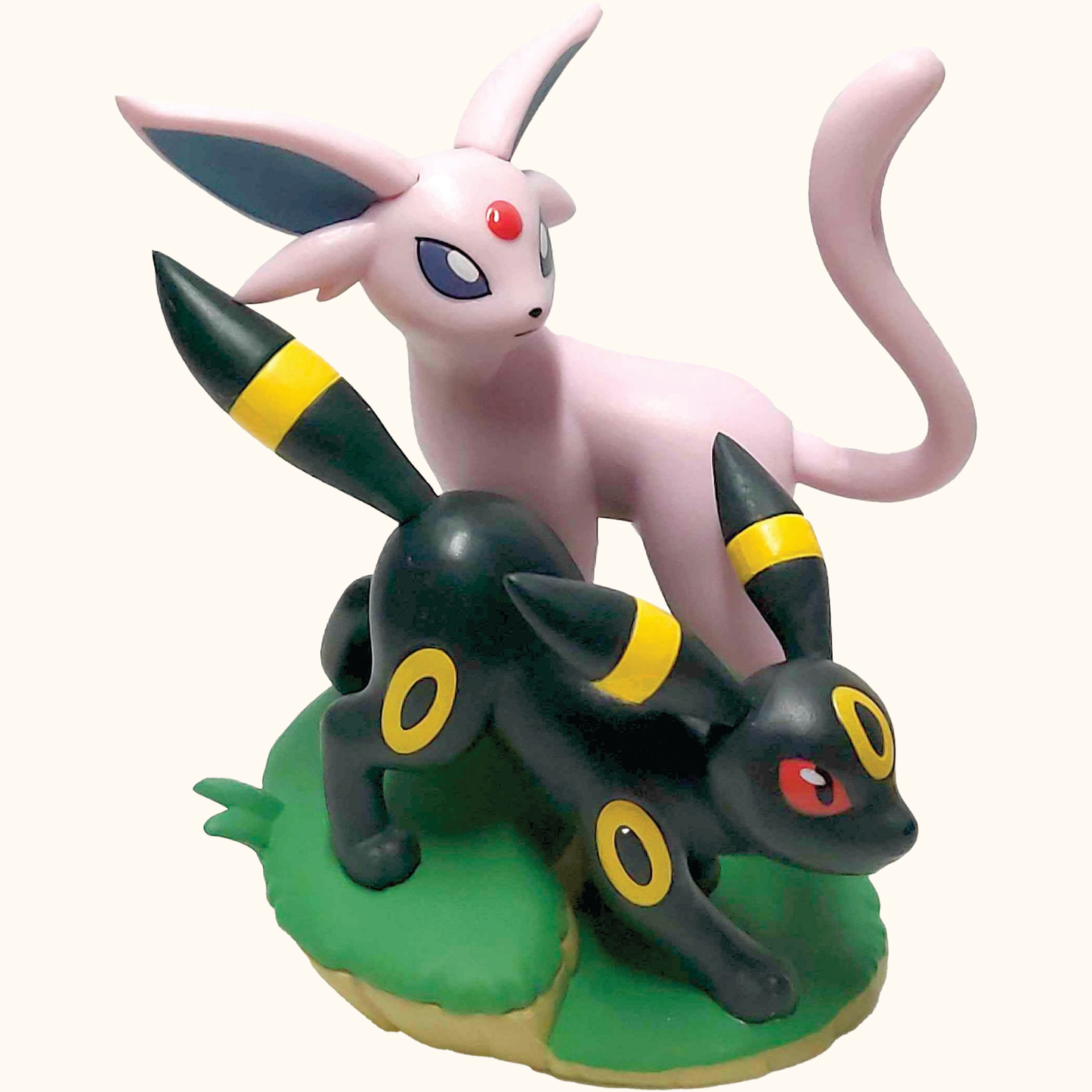 Pokémon Karmesin & Purpur Prismatische Entwicklungen Premium Figure Box Nachtara & Psiana 🇩🇪